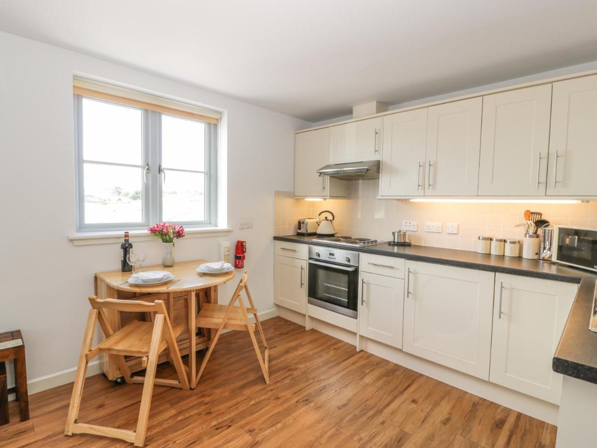 The Moorings Apartment Isle of Whithorn Екстериор снимка